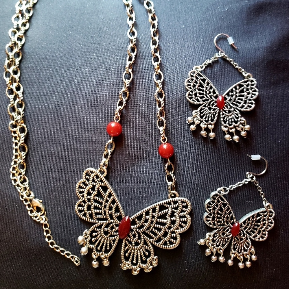 Butterfly necklace and earrings set